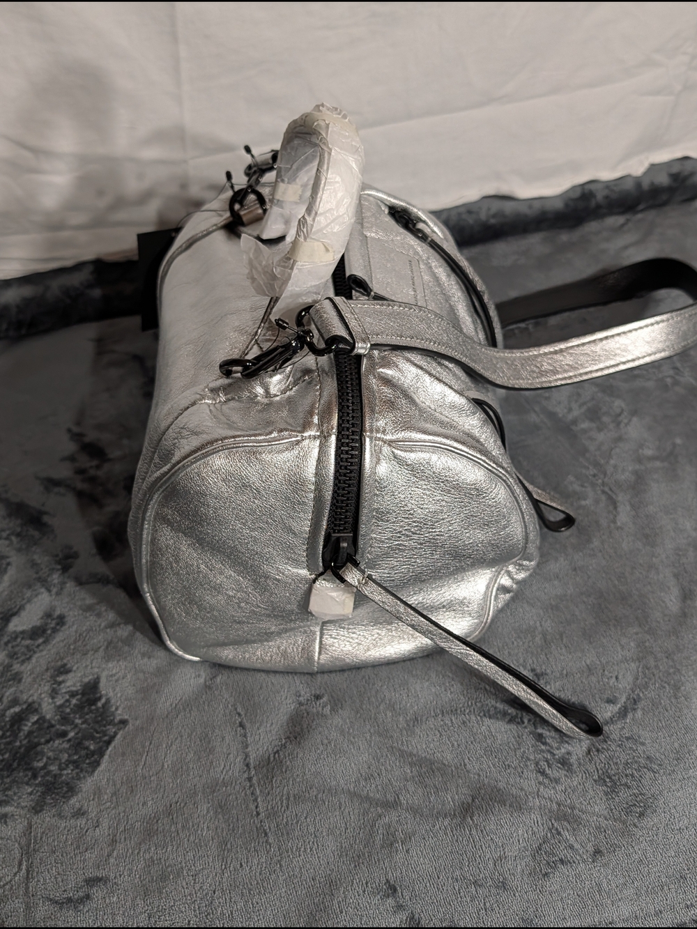 Marc By Marc Jacobs Silver Metallic Leather Satchel - Picture 4 of 8